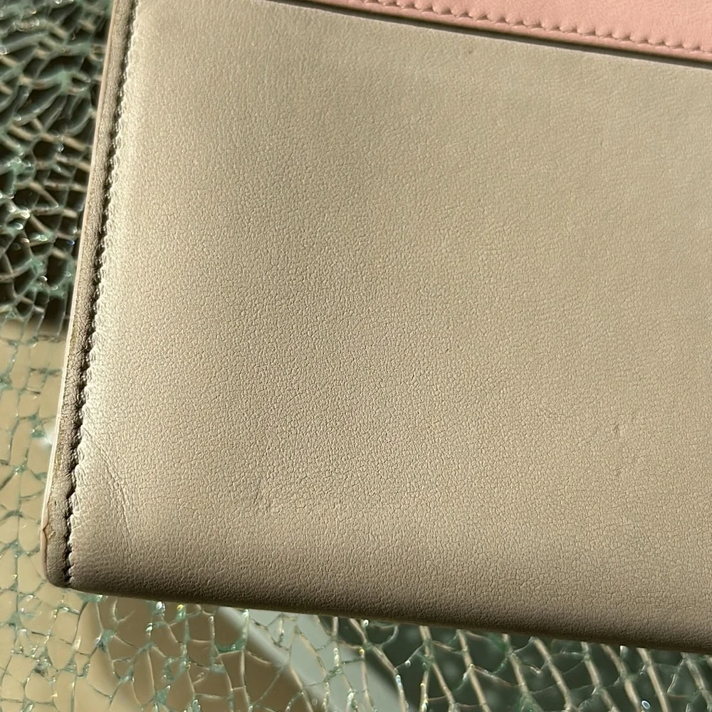 CELINE, Pink & Cream Ling Wallet. Very Nice! - Picture 10 of 12